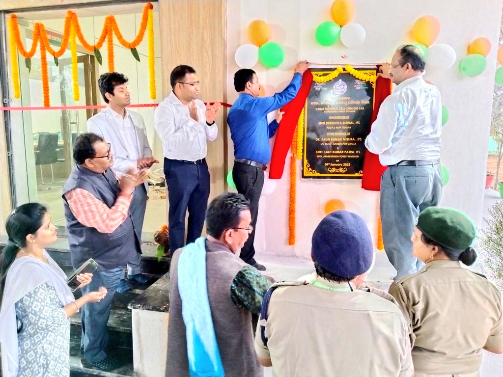 DFOJharsuguda's tweet photo. Inauguration of #GISLab and #CrimeControlCell of Jharsuguda Forest Division by Shir Debidutta Biswal,IFS PCCF (HoFF) in  Presence of RCCF Sambalpur.
@ForestDeptt 
@pccfodisha https://t.co/AHvX6z2FHp