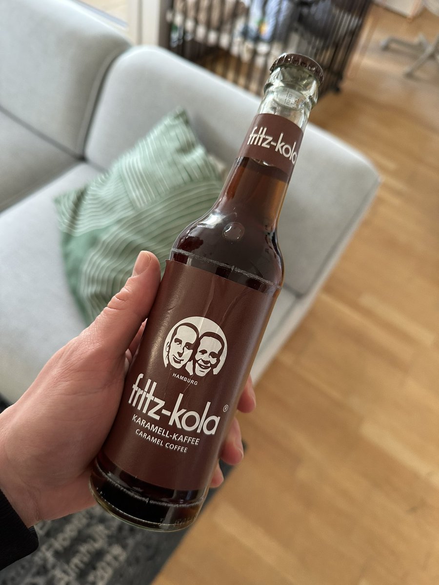 Ich hab noch eine bekommen 🤎 Das wird sie dann wohl sein. Die letzte <a href="/fritzkola/">Meister</a> Kaffee in meinem Leben 🥹 Steht jetzt im Kühlschrank für heute Abend.