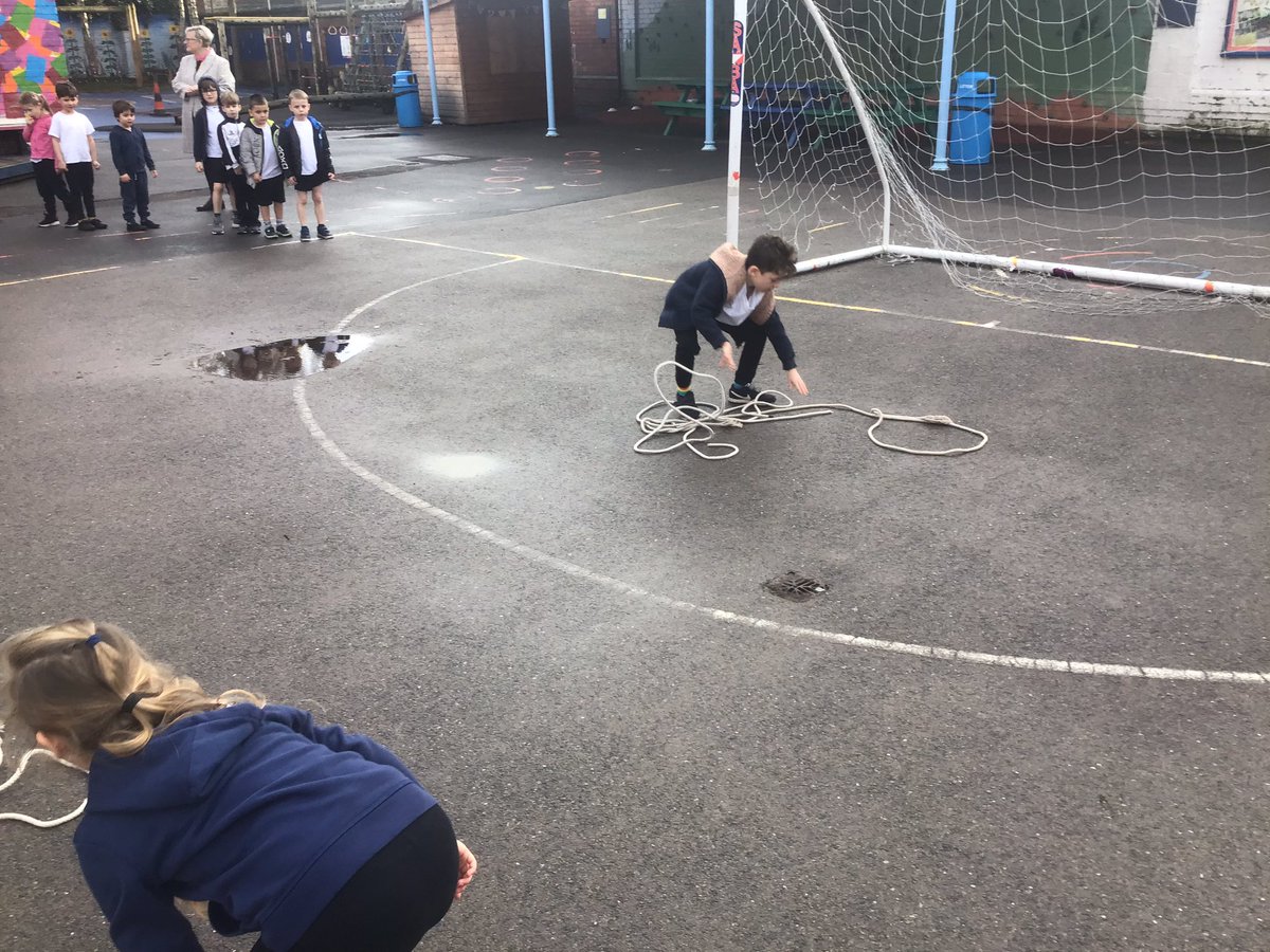 ClaphamTerrace1's tweet image. Year 1 had a very successful PE lesson. We did some jumping and team building games. #activelessons #pe #teamwork #dreamwork