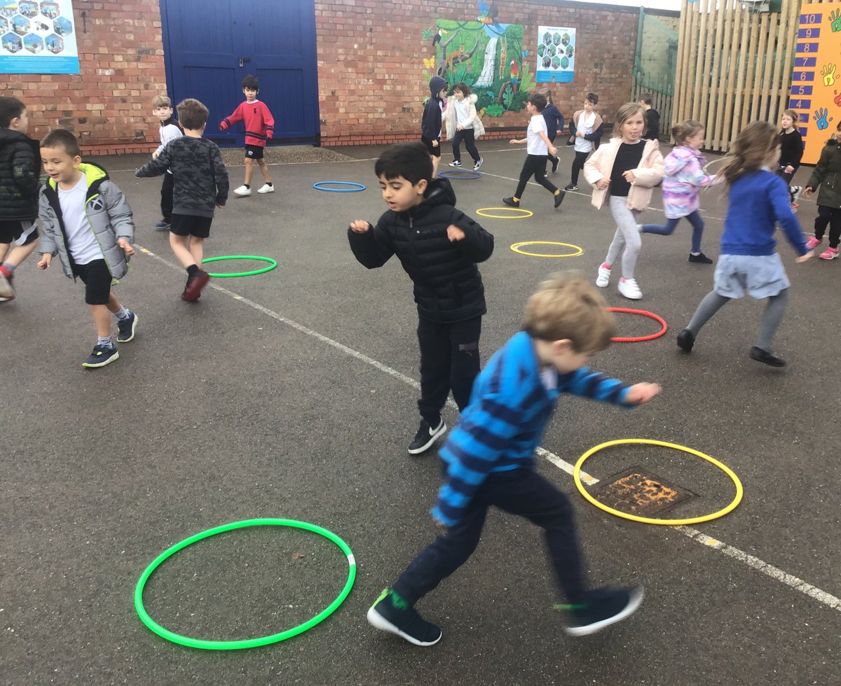 ClaphamTerrace1's tweet image. Year 1 had a very successful PE lesson. We did some jumping and team building games. #activelessons #pe #teamwork #dreamwork