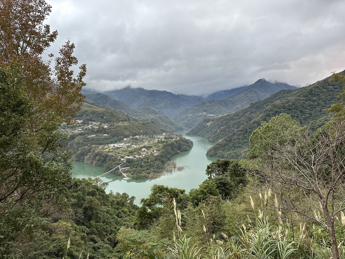 ChienforSTEM's tweet photo. “Some beautiful paths can’t be discovered without getting lost.”
— Erol Ozan
I’m taken aback by the greenery and the captivating architecture within nature.
#OptforOutdoors #AdventuresinTaiwan #Wanderlust https://t.co/fmisoFUHvD