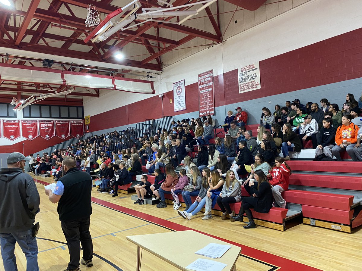 j0elmorales's tweet photo. What a great night at the @HPRwildcats Open House! 🙌 I gave tours to parents and students, and shared about @hprhs_save at the club fair! 🐾 @JonTallamy @HPRHSGuidance @HighPointSTEM @jacq_mccarthy @becky_sarno @BrianEmmaHP #hprwildcats #TopofNJ https://t.co/ck8i4q2jsn