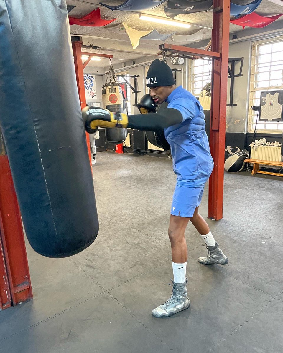 ShakanPitters's tweet photo. 1 out of 52 weeks 🥊☄️

@TWINZZLIFESTYLE 👕

#TeamPitters 🦍💯 https://t.co/Mtivu5Ek8x