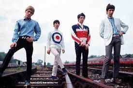 LondonSnide's tweet photo. calling all Mods - what's wrong with this picture? #mods #thejam #thewho #snide https://t.co/c7578Q5pU6