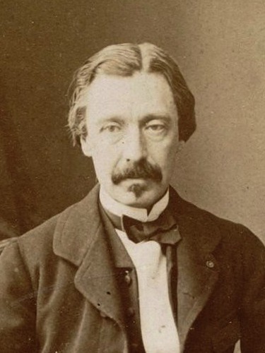PhysInHistory's tweet photo. Today in 1851, the rotation of the Earth was proved experimentally by Leon Foucault. 

He made this discovery at 2:00 am working with a pendulum in the cellar of the house he shared with his mother. https://t.co/AG2OgSKDDy