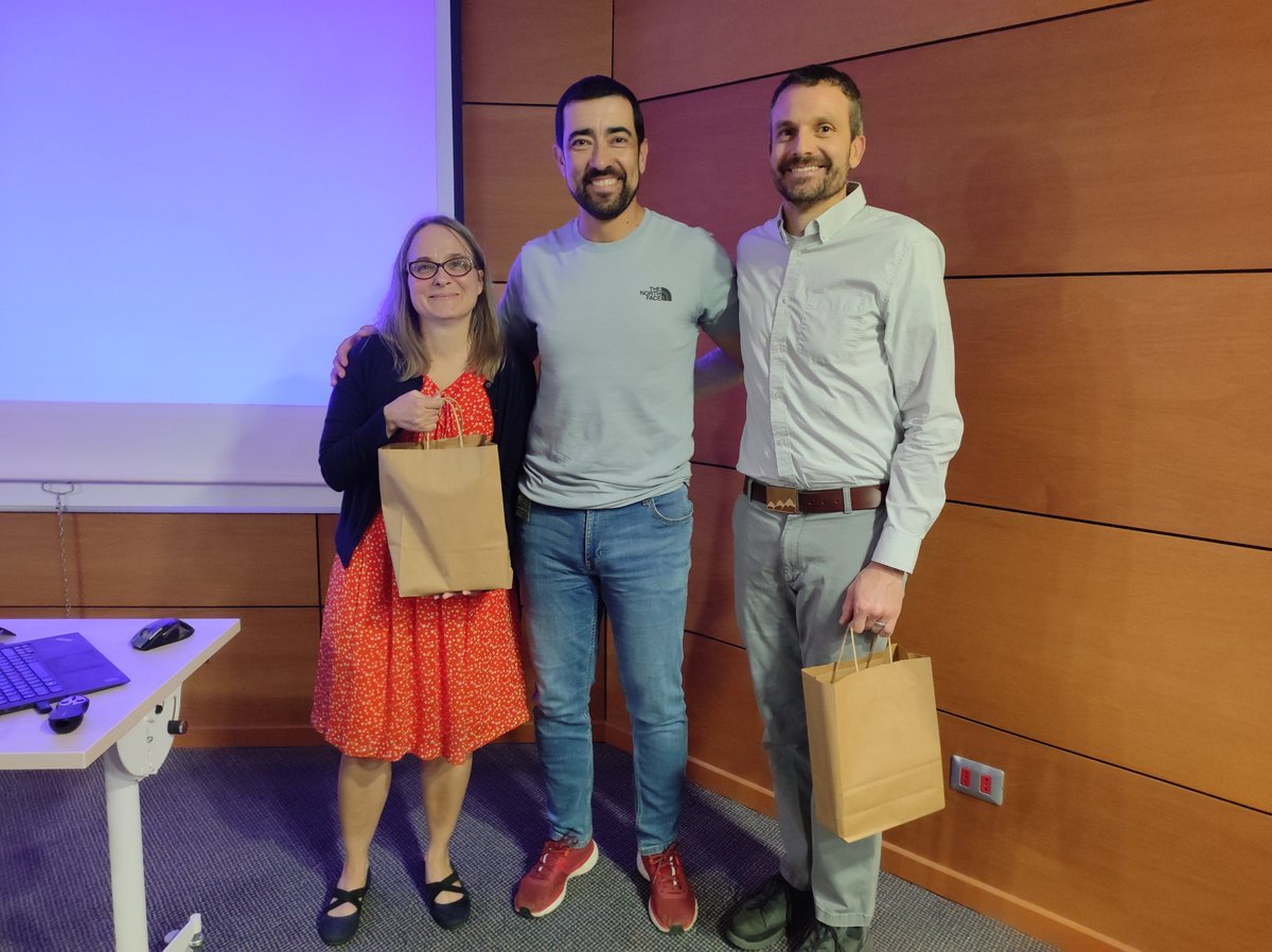 dinn_ucsc's tweet photo. 💧 El Seminario "Perspectivas de la geomorfología fluvial en la Ingeniería y la vida" se realizó en el auditorio del edificio San José Obrero de @ingenieria_ucsc, donde Andy Tranmer de @uidaho presentó "Geomorphic impacts of riverine infrastructure". 

#InnovaInESUCSC #InnovaUCSC https://t.co/p0PY3ZhRoV