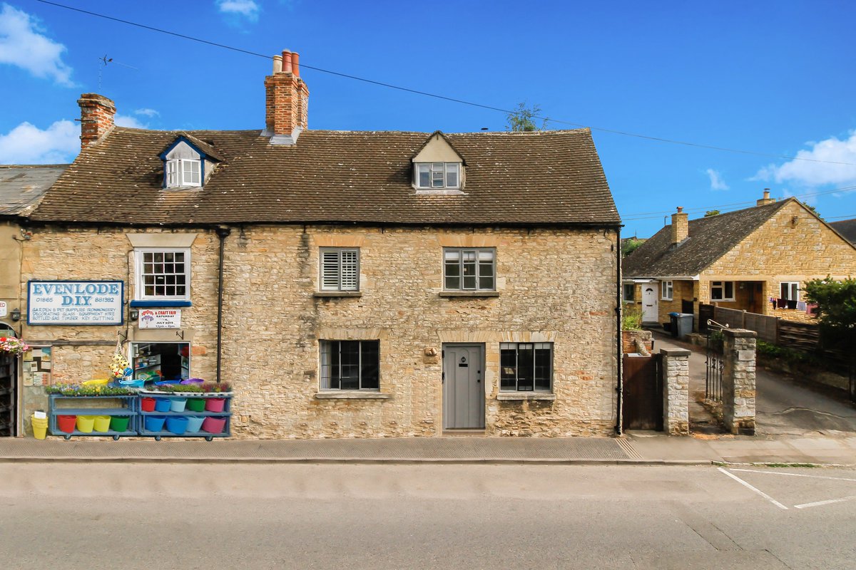 ConsultancyWest's tweet photo. WEST-TPC Letting and Management Team offers superior service and unrivalled knowledge. Whether this is your first investment or you are an experienced portfolio Landlord we will provide you with a flexible and supportive service to suit your needs. https://t.co/BWnh82N1Ir https://t.co/FJwfuQDdeE