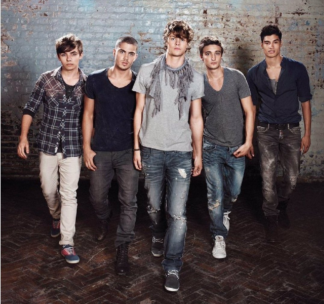 MrsSykestw2022's tweet photo. #TWFanFriday https://t.co/HXbNEce2O4