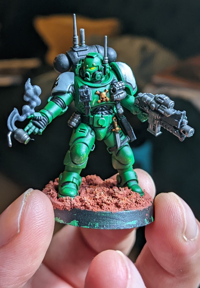 Azrael808's tweet photo. @warhammer I'll share a couple of my favourite models I've done... Took a lot of courage seeing some of these other replies!!! 🔥🔥🔥 https://t.co/sbWlyEhMEC