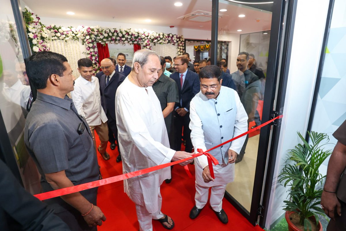 CMO_Odisha's tweet photo. Giving further impetus to IT ecosystem in #Odisha, @Deloitte's Capability Enhancement Centre in #Bhubaneswar was inaugurated by CM Shri @Naveen_Odisha and Union Min Shri @dpradhanbjp. CM reiterated Odisha Govt's commitment to facilitate Deloitte’s expansion. https://t.co/lhWsivkQFS