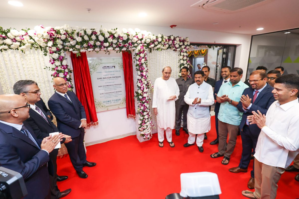 CMO_Odisha's tweet photo. Giving further impetus to IT ecosystem in #Odisha, @Deloitte's Capability Enhancement Centre in #Bhubaneswar was inaugurated by CM Shri @Naveen_Odisha and Union Min Shri @dpradhanbjp. CM reiterated Odisha Govt's commitment to facilitate Deloitte’s expansion. https://t.co/lhWsivkQFS