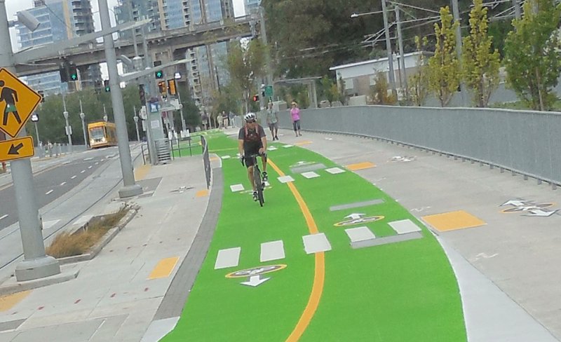 gecko39's tweet photo. Car-first policies permit & even encourage high-velocity multi-ton super-powerful weapons in public space
@StreetsblogUSA @NYCMayorsOffice @NYCCouncil @NYCComptroller @NYC_DOT @MarkLevineNYC @CMCarlinaRivera
People want to feel safe https://t.co/bq0Crl1Xyu