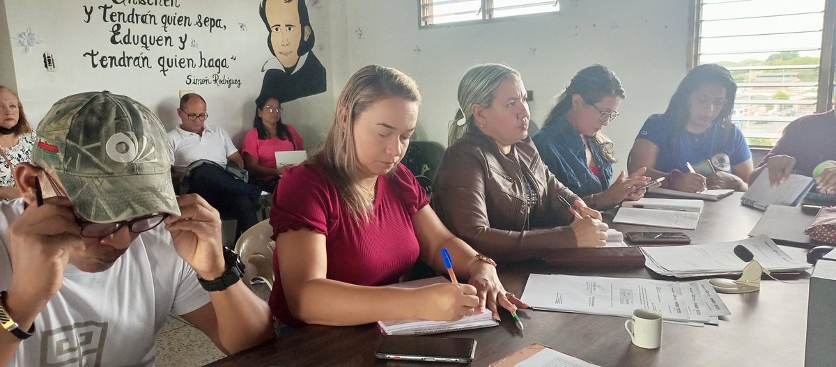 MariaM_PSUV's tweet photo. Ya nos encontramos activos desde la zona educativa de #Portuguesa recibiendo Orientaciones para el inicio del segundo momento pedagógico 2023 por parte de nuestra Ministra @_LaAvanzadora https://t.co/sQvCFToj3J