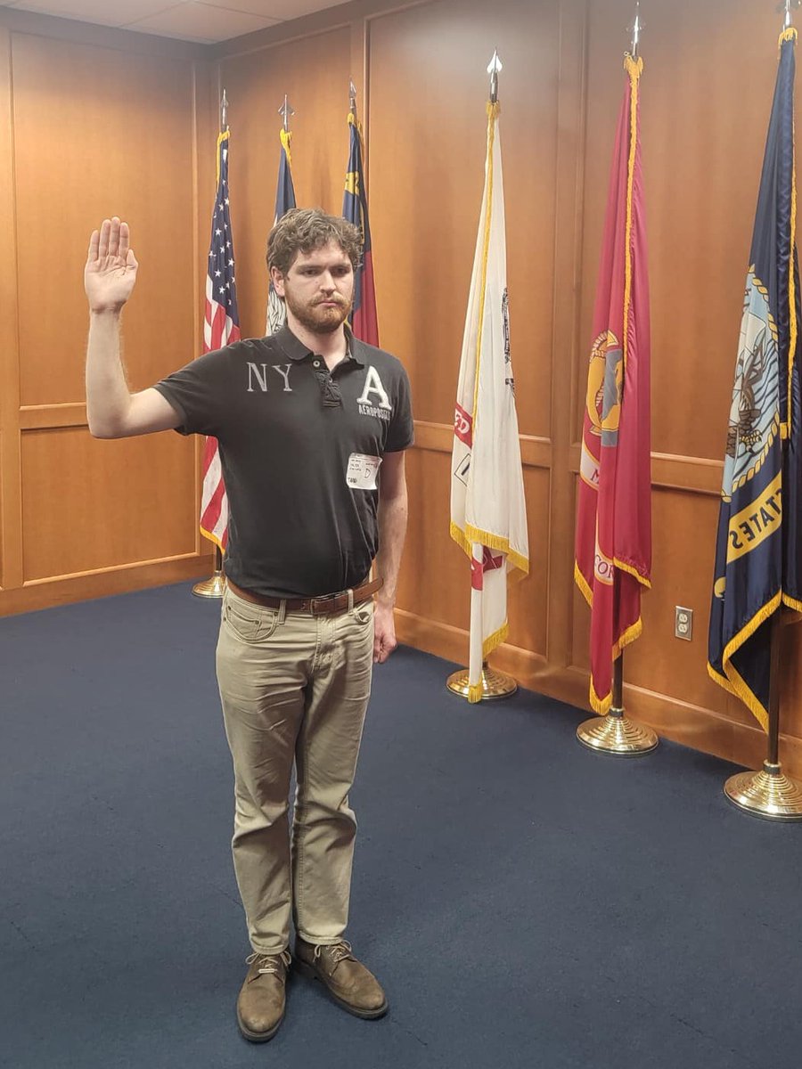 usarec's tweet photo. Ending the first week of 2023 with a #FutureSoldierFriday! 
Congratulations to Ryan Halson for enlisting in the @USArmy as a tuba player in the @theusarmyband. After basic training, he will attend the @USArmySOM. Welcome to the family and good luck as you begin your #ArmyCareer! https://t.co/QM9ZkLx00e