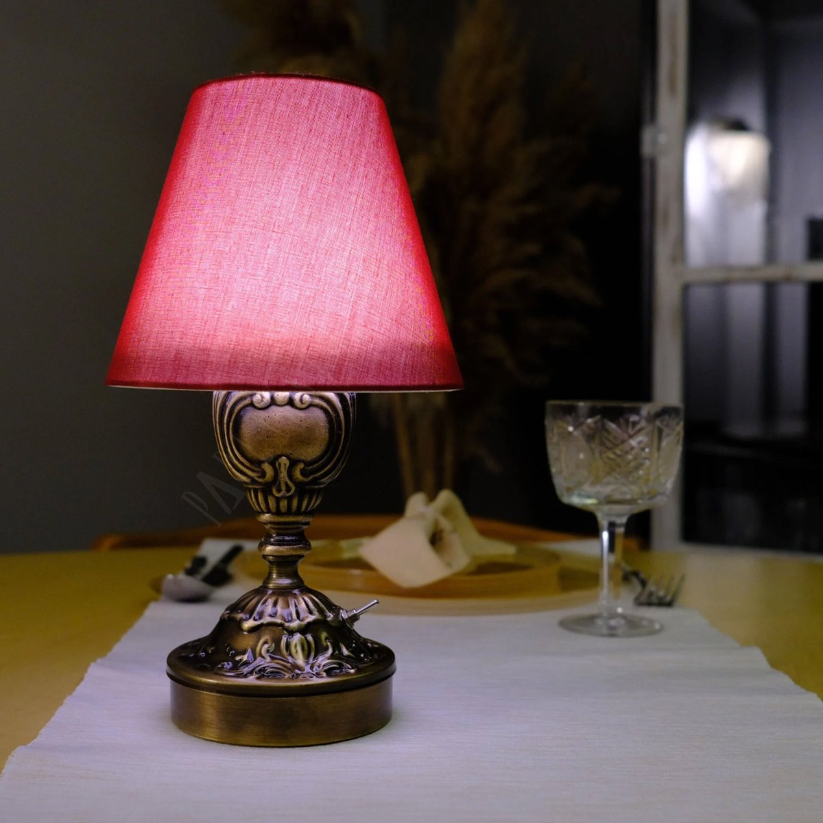 julalcom's tweet photo. Excited to share the latest addition to my #etsy shop: Antique Cordless Table Lamp, Battery Powered Lighting, Mid Century Modern Light, Bedside Lamp, Restaurant, Hotel, Café Dining Luxury Lamp https://t.co/1Rk4ZsD1Jm #bedroom #fabric #midcenturymodern #homedecor #cordl https://t.co/IVoBTRUn2P