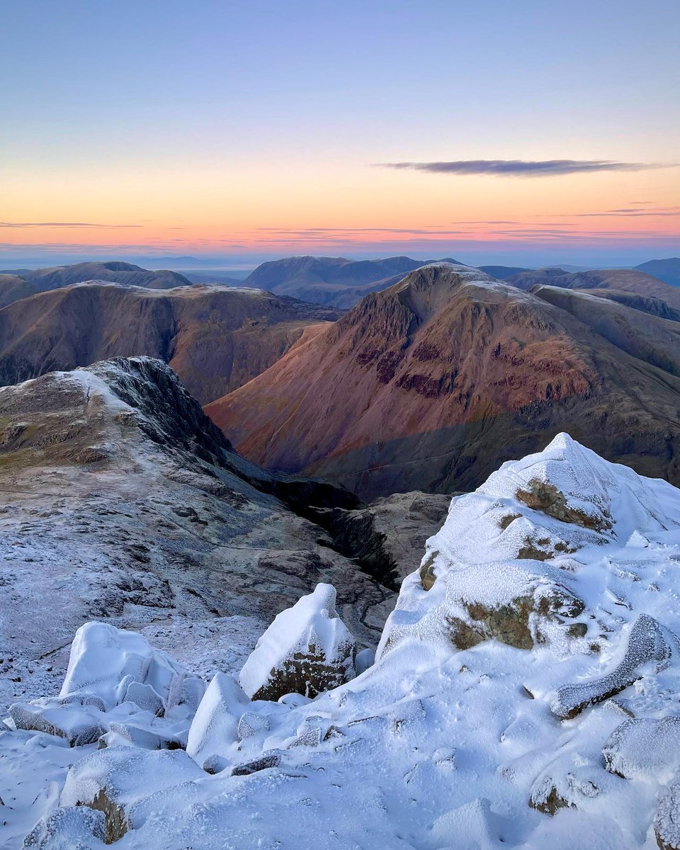 BookitlistCo's tweet photo. 'The Roof of England', Scafell Pike, captured beautifully by Rob Stevens

Fancy scaling the tallest mountains in Scotland, England and Wales in just 24 hours?

Join us next summer as we take on the iconic, #3peaks #challenge 

👉 https://t.co/XQ1GtoSIYp https://t.co/kf93FIKFCZ