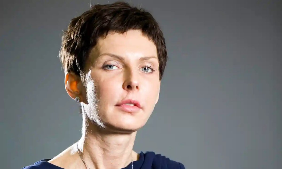 CapitalMoments's tweet photo. Denise Coates, the multibillionaire boss of gambling company Bet365, has collected annual pay and dividends of more than £260m – one of the world’s biggest-ever pay awards but less than the record-breaking £471m she collected in 2020.

https://t.co/jxnEeChw43 https://t.co/jfRn2BluZl
