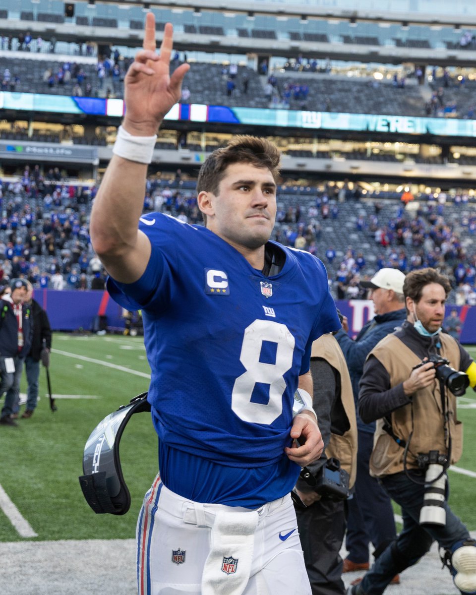 MattCitak's tweet photo. In addition to establishing new career-highs in passing yards (3,205) &amp; passer rating (92.5), Daniel Jones is on the verge of setting numerous Giants single-season QB records:

67.2 completion %
1.06 interception % (No. 1 in the NFL)
708 rushing yards
7 rushing TDs https://t.co/Mj4adFHkb2