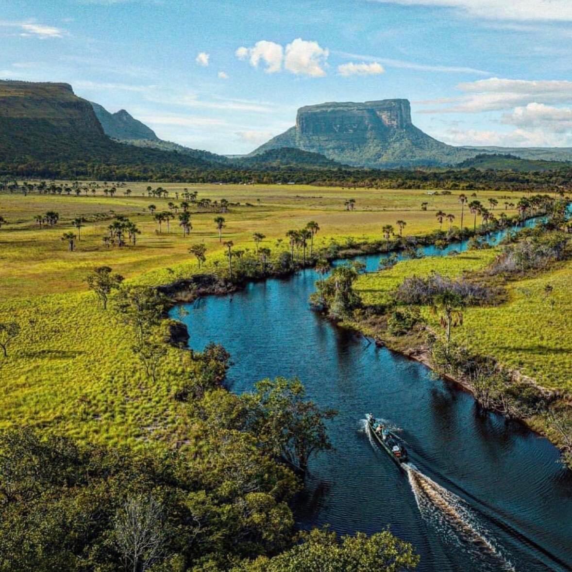 Maravilloso 
Parque Nacional CANAIMA….Edo Bolívar 🇻🇪🇻🇪🇻🇪🇻🇪🇻🇪🇻🇪🇻🇪🇻🇪🇻🇪🇻🇪🇻🇪
📸 <a href="/visualsaab/">saabvisual</a>