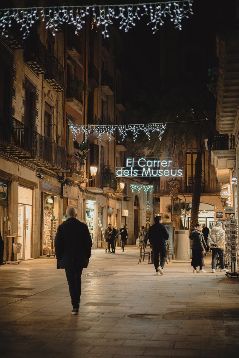 Diegocorma's tweet photo. El Carrer dels Museus | #Barcelona #streetphotography #lighting #city #50mm #NFT #NFTCommunity https://t.co/Wv81fSBJAw