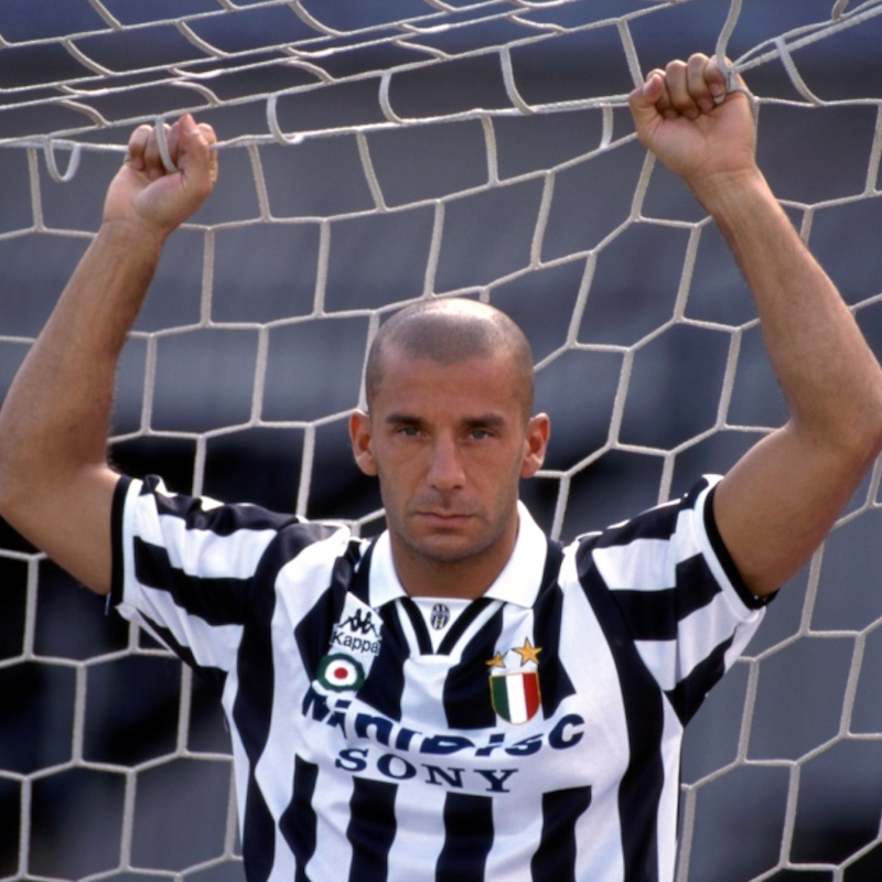 juventusfc's tweet photo. In ricordo di Gianluca Vialli.