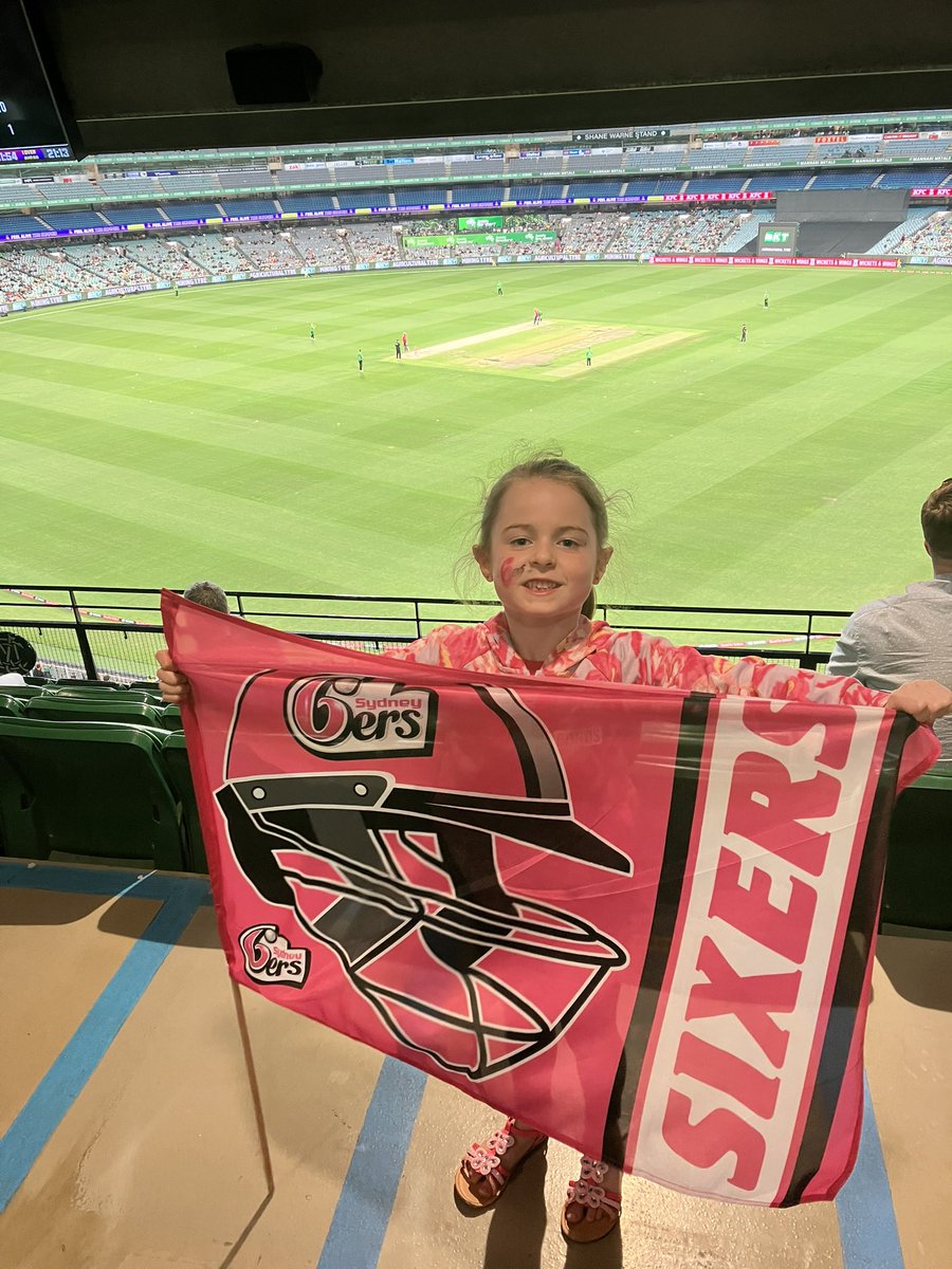 dukeymadison's tweet photo. It’s times like this that I remember the phrase “showing your true colours”! Little girl Melbourne Stars is now a Sixer! #BBL12 @SixersBBL Dont have the heart to tell her it’s magenta not pink 💕💕 https://t.co/PakhJNssAo