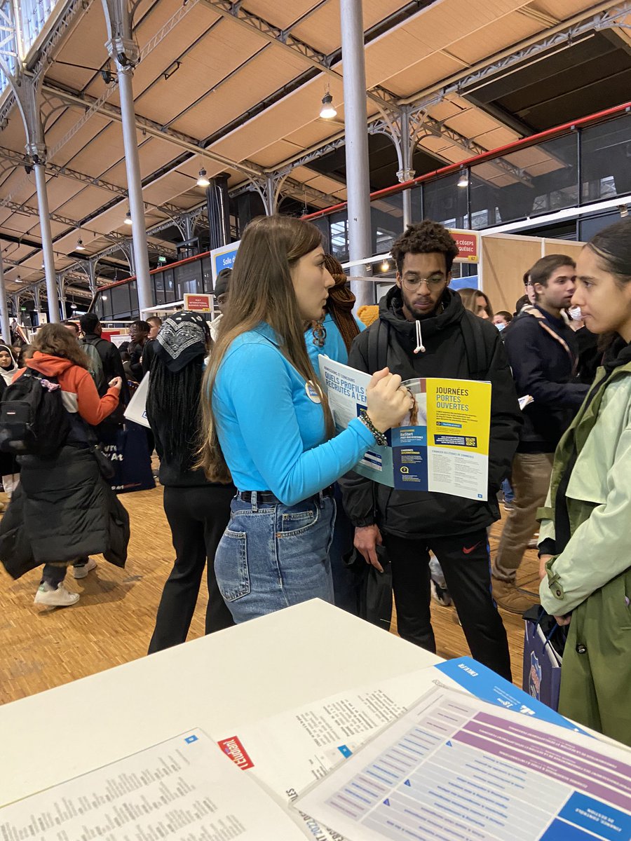 ZeiselG's tweet photo. @Salon_Postbac @poledevinci @EMLVparis présents au salon porte de la Villette @ConcoursSESAME stand 65 nos étudiants ont le plaisir de vous expliquer nos formation #grademaster #international #digital #marketing #finance # transversalité #softskills #RHOSLC https://t.co/hD7tjqD21L