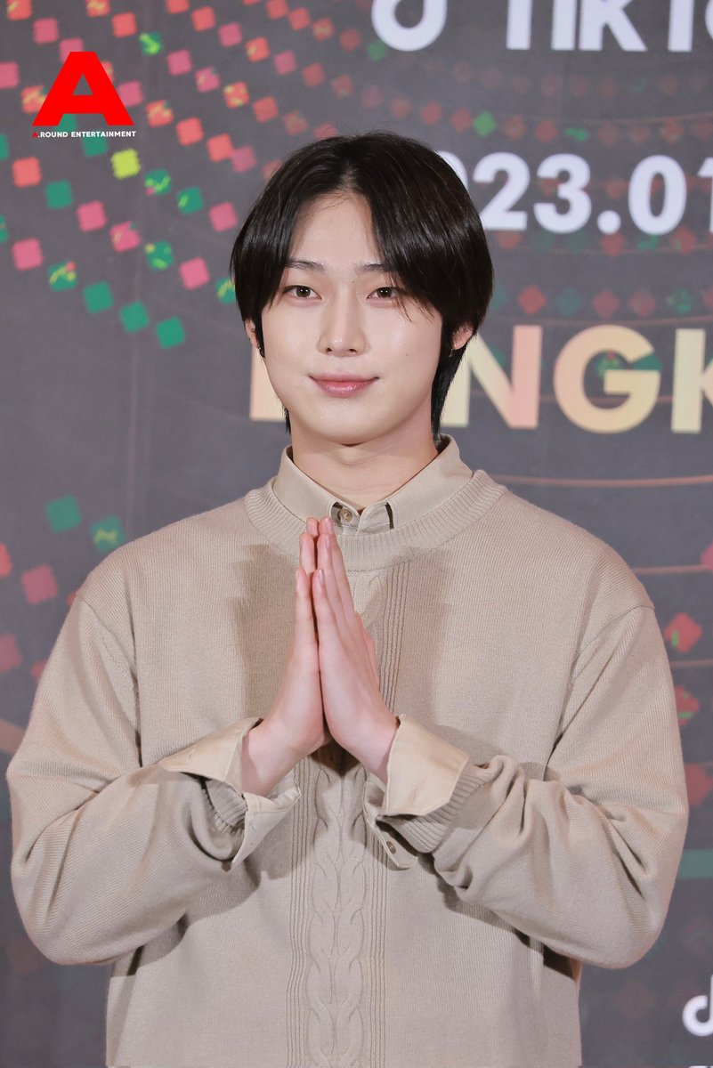 around_ent's tweet photo. [Press Photo] #SUNOO #ENHYPEN ในงานแถลงข่าวงานประกาศรางวัล GOLDEN DISC AWARDS ครั้งที่ 37 ที่จะจัดขึ้นในวันเสาร์ที่ 7 มกราคม ณ สนามกีฬาแห่งชาติราชมังคลากีฬาสถาน

#ENHYPEN_MEMBERS
#GDAinBKK #GDA2023
#ENHYPEN_SUNOO https://t.co/BcOtjrFaWZ