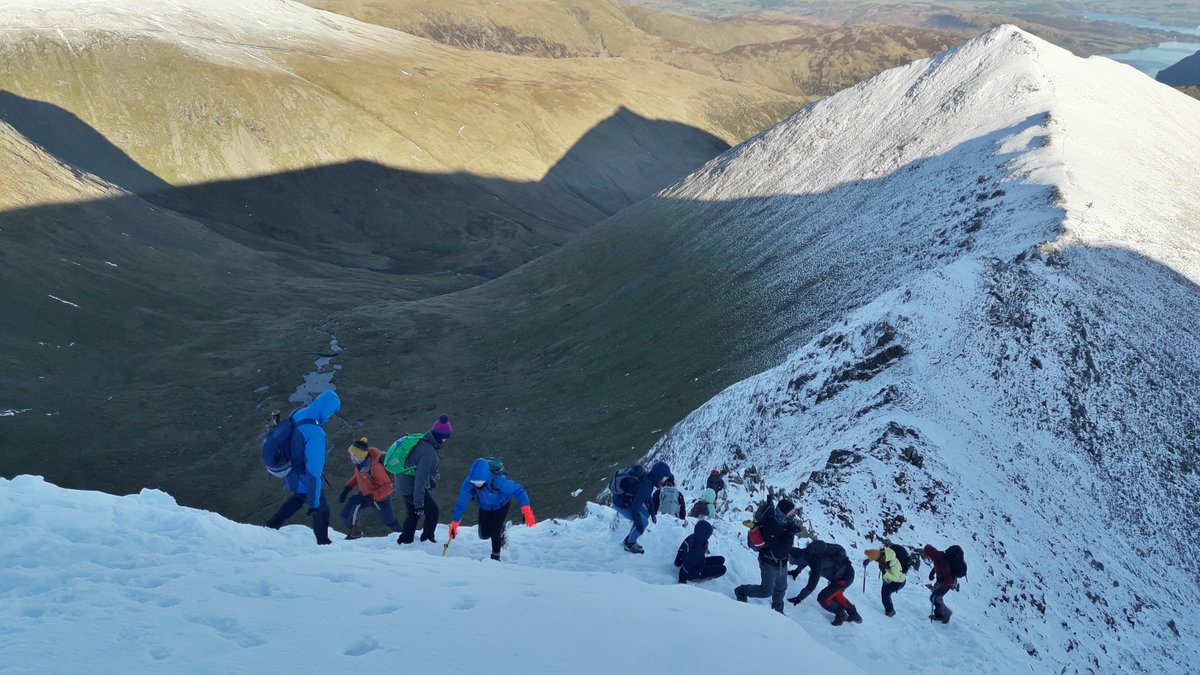 LakesWeather's tweet image. #microspikes are not a replacement for #crampons but a useful addition to your kit for the types of conditions we regularly experience in the #lakedistrict #summitsafely #beadventuresmart 4/3