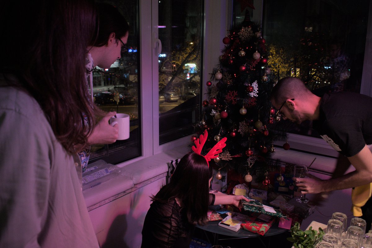 ItMarble's tweet photo. Last week we’ve said our goodbyes to 2022. in our final gathering of the year 🙌

The night was full of opening presents, great food, casual drinks, playing music, karaoke, and enjoying each other's company in a warm holiday atmosphere. 🎁

Goodbye, 2022! Welcome, 2023! 🥂 https://t.co/EwJSqNIehy