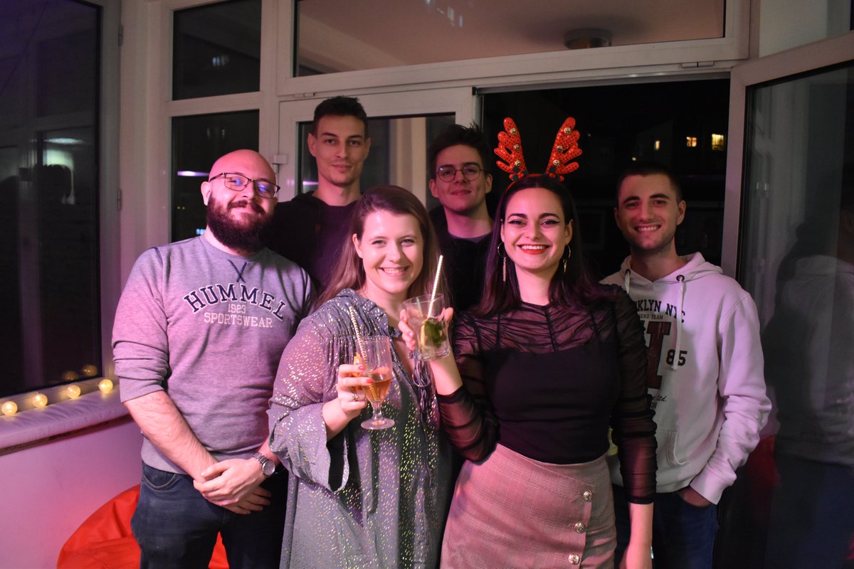 ItMarble's tweet photo. Last week we’ve said our goodbyes to 2022. in our final gathering of the year 🙌

The night was full of opening presents, great food, casual drinks, playing music, karaoke, and enjoying each other's company in a warm holiday atmosphere. 🎁

Goodbye, 2022! Welcome, 2023! 🥂 https://t.co/EwJSqNIehy