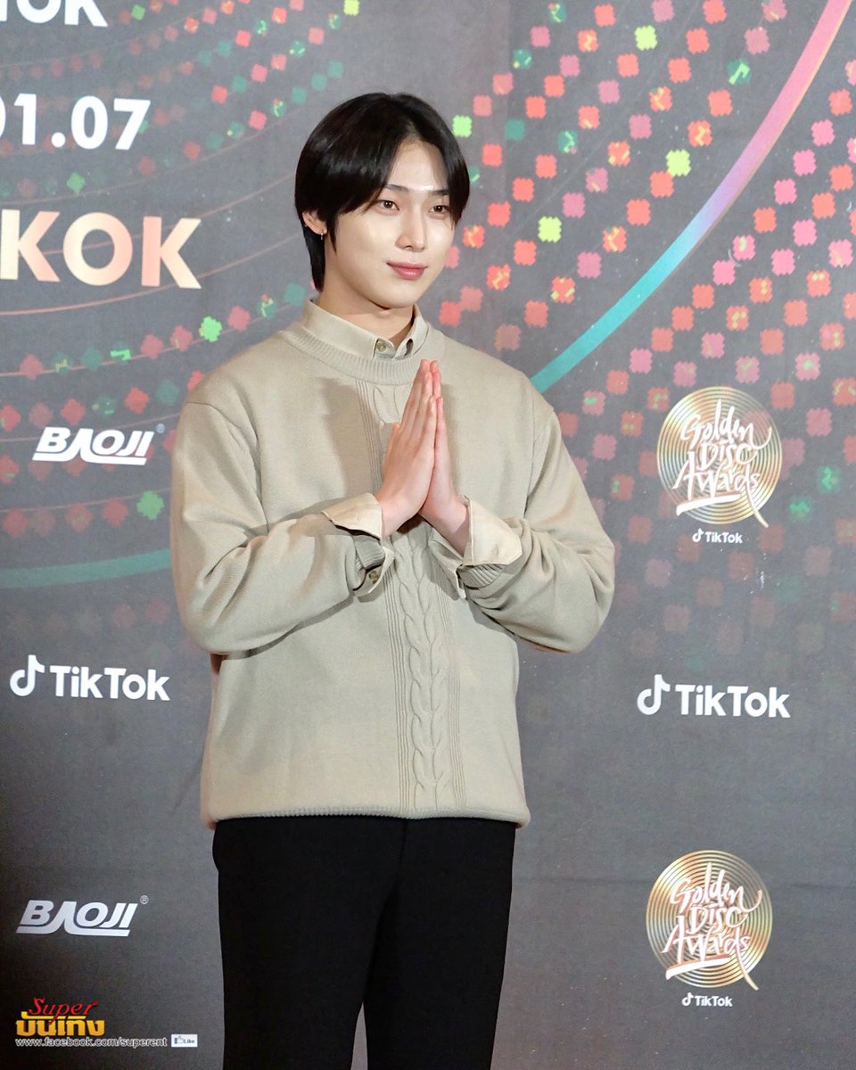 Asianlink_ent's tweet photo. 230106 PRESS CON : GOLDEN DISC AWARD ครั้งที่ 37

#선우 #SUNOO
 #ENHYPEN #엔하이픈  #GDAinBKK https://t.co/ApDd37vPjd