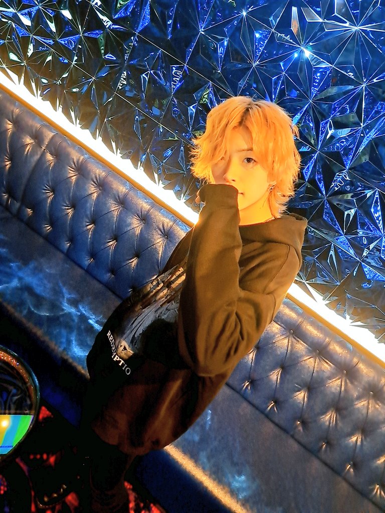 Lovebotn's tweet photo. 久しぶりに投稿
新しいパーカーどぉ？
#初回指名  #ホスト #パーカー #ARULE #服好きと繋がりたい #ラフでいいじゃない #お酒は飲めません #ユグドラシル https://t.co/ar6zHJ7DYo