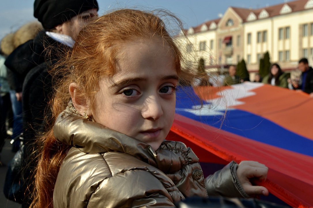 Gegham_Artsakh's tweet photo. Countries that recognized the Armenian Genocide said in their statements “Never again!”. 
Recognize Artsakh’s independence, apply sanctions against Azerbaijan, take responsibility for protecting the lives &amp; rights of the Armenians of Artsakh &amp; prove your loyalty to “Never Again”. https://t.co/uKzrcdIqTC