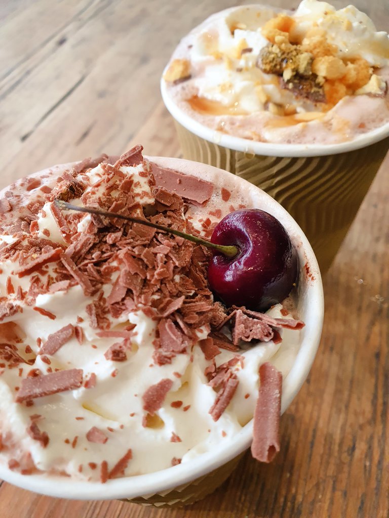 YC_DaVinci's tweet photo. We have some brilliant Food &amp; Beverage Service courses starting in September so if customer service, coffee and cocktails are your thing why not find out more?! Take a look at https://t.co/FbI9e30xYo for more information ☕️🍸🍰🍝 https://t.co/mAVOz5oPLA