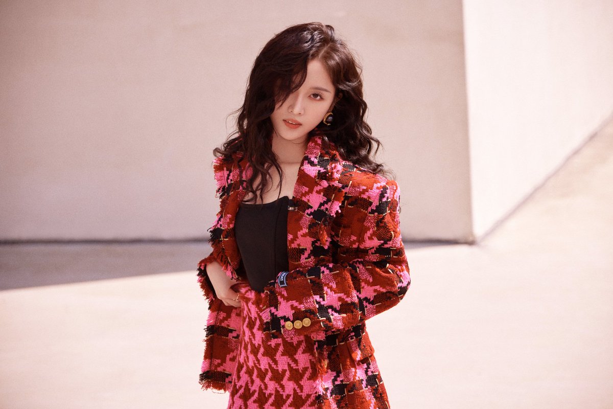 xuanyi_archives's tweet photo. 💙 230106 © 吴宣仪的快乐碎片 studio update
#XUANYI × #AmazingChefs
🖇️https://t.co/zCNVcfFvB2
#吴宣仪 #WUXUANYI
#BETTYWU #오선의 https://t.co/utFBrgR5zF