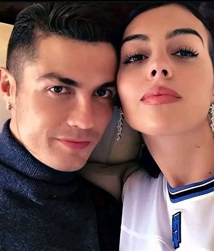 MDNnewss's tweet photo. Cristiano Ronaldo and his partner Georgina Rodriguez will reportedly break the law in Saudi Arabia by living together despite the country's laws forbidding non-married couples to live together. 

Saudi Arabia will allow Cristiano Ronaldo live with partner Georgina 

#MDNnews https://t.co/BWREYEdRFf