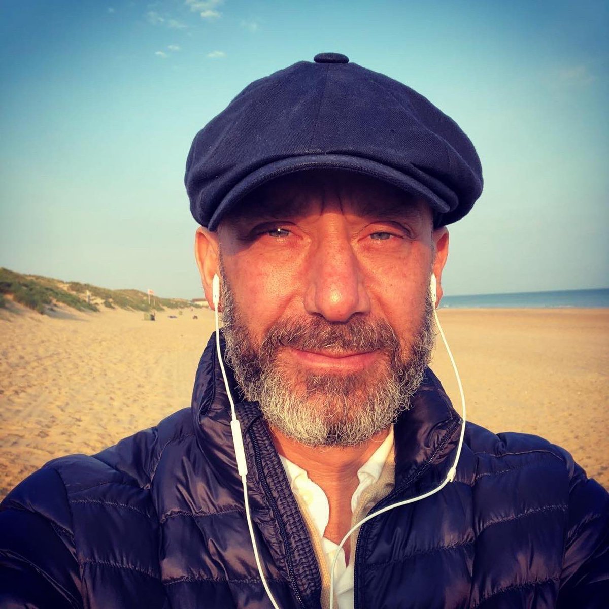 Mondadori's tweet photo. “Voglio essere di ispirazione per gli altri, voglio che qualcuno mi guardi e mi dica: è anche per merito tuo se non ho mai mollato.” 

Ciao Gianluca, sei stato, sei e sempre sarai fonte di ispirazione per tutti noi. https://t.co/LLASBED5GX