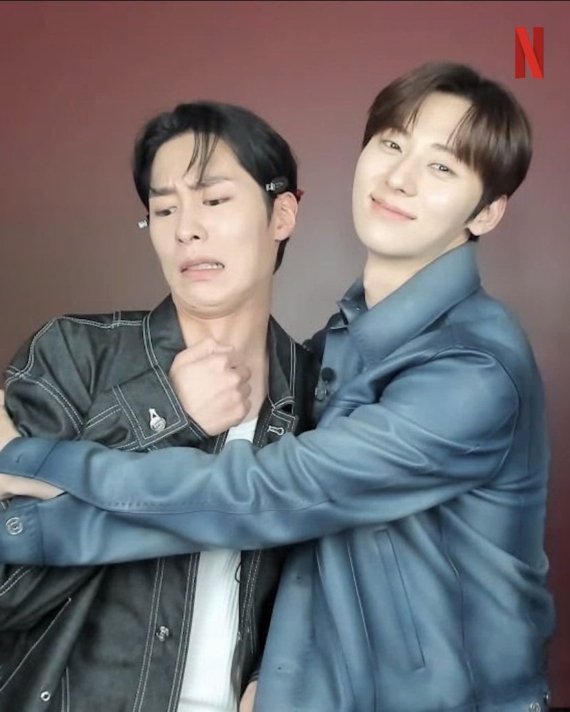 leejaewookstyle's tweet photo. jaewook and minhyun’s things, cute hugs 🫂 https://t.co/NZSDyJYVUs