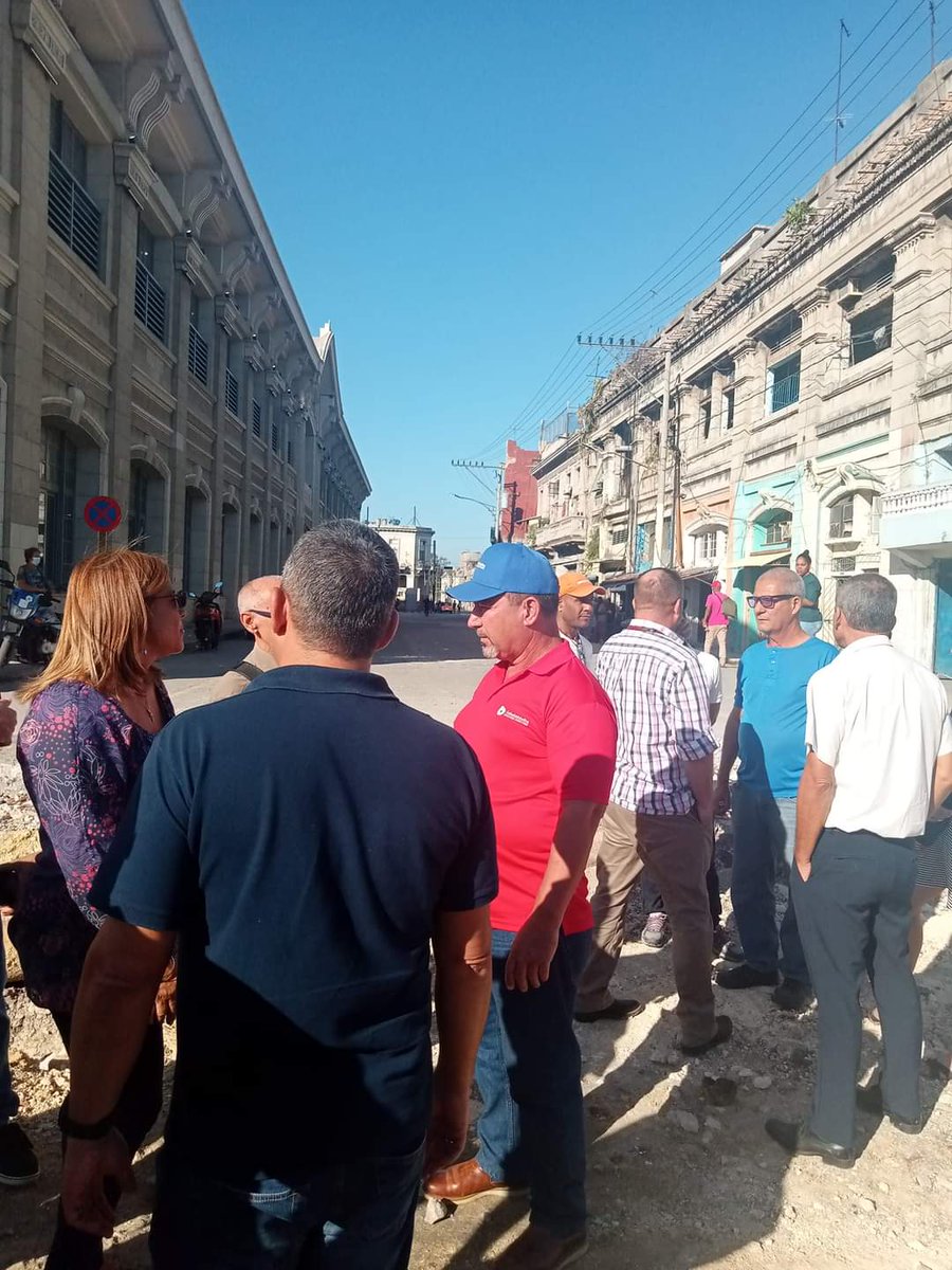 Con la presencia de autoridades del Partido y el Gobierno en la Provincia La Habana y todos los organismos Implicados, se evalúa la ejecución de 2 obras inducidas, de Acueducto y el Gas, por el Drenaje el Pontón, se reiniciarán a finales de la semana próxima #CubaVive #INRHCuba