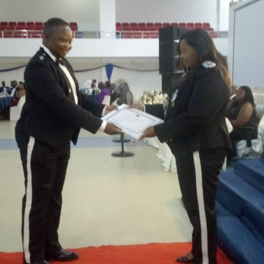 EPM_Limited's tweet photo. THANK YOU MALAWI POLICE. 
The Malawi Police Service has awarded Eastern Produce Malawi (EPM) Limited with a certificate for its valuable contribution towards community policing in South East Region in 2022.

https://t.co/nCX7DbvMhZ

#epm
#BetterCommunities 
#MalawiTea https://t.co/HgljbciCWZ