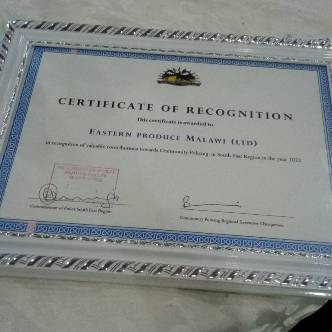 EPM_Limited's tweet photo. THANK YOU MALAWI POLICE. 
The Malawi Police Service has awarded Eastern Produce Malawi (EPM) Limited with a certificate for its valuable contribution towards community policing in South East Region in 2022.

https://t.co/nCX7DbvMhZ

#epm
#BetterCommunities 
#MalawiTea https://t.co/HgljbciCWZ