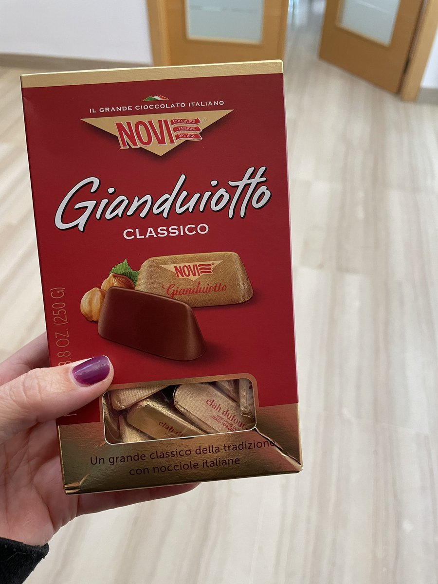 PatriciaBalbas1's tweet photo. Como me conocen los reyes #gianduiottoAgain #empacho https://t.co/lsoRSCStqX