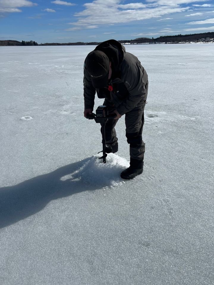 kalastajan's tweet photo. Miten valita sopiva kaira? Aiheessa on monta näkökulmaa eikä vain yhtä oikeaa. Kairoihin liittyy myös riskejä. Lue juttu:
https://t.co/vicVtEpaYQ
@tukesinfo #kaira #pilkille #kairanvalinta #kalassa #akkukaira #moottorikaira #pilkki #pilkkiminen #talvikalastus https://t.co/uXTzwRe80E