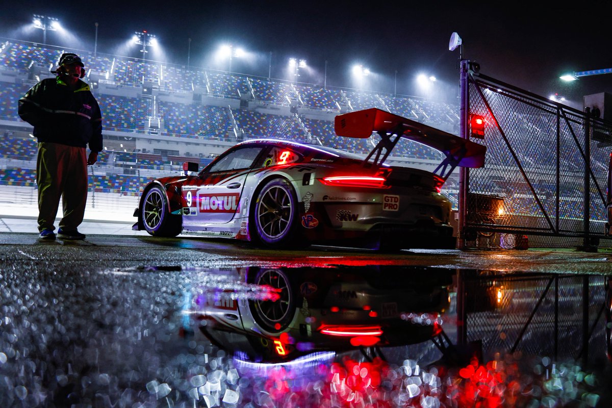 PorscheRacesNA's tweet image. 🌙 Workin' on our night moves.
Two weeks to go until we kick off the @IMSA #Roar24 test at @Daytona.
-
#IMSA #Daytona #Roar24 #Rolex24 #porsche #lemans #carsofinstagram #daytona #porscheclub #racing #porschemoment #porscheclassic