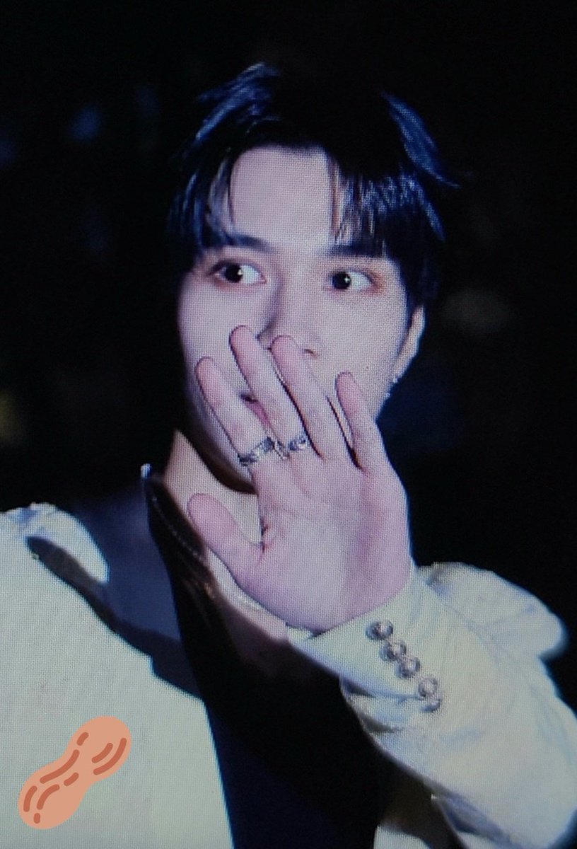 chestnut0125's tweet photo. 230106 오늘 너무 수고많앗네💚
#텐 #헨드리 #TEN #HENDERY #WAYV https://t.co/cZfJbiT7wQ
