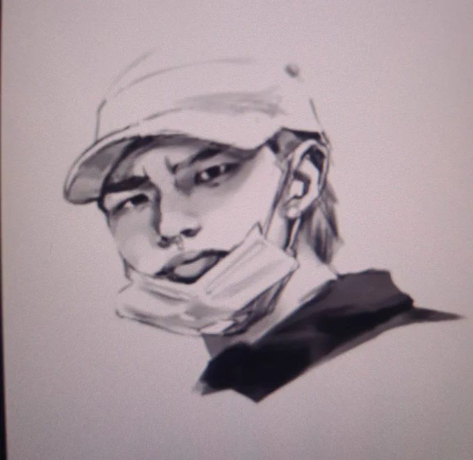 Quickly sketched this judging hyunjin from the new years's live thumbnail to take a small break from my wip 