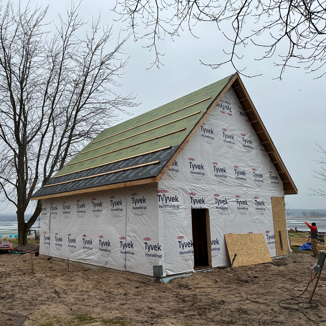 LittleEdenCamp's tweet photo. Balmy Heights is coming along nicely!  So exciting to see it being built.  Let's have some Friday Fun...please share, what is your favorite cabin at Little Eden?
 #LittleEdenCamp https://t.co/Lk6XAIbNgJ