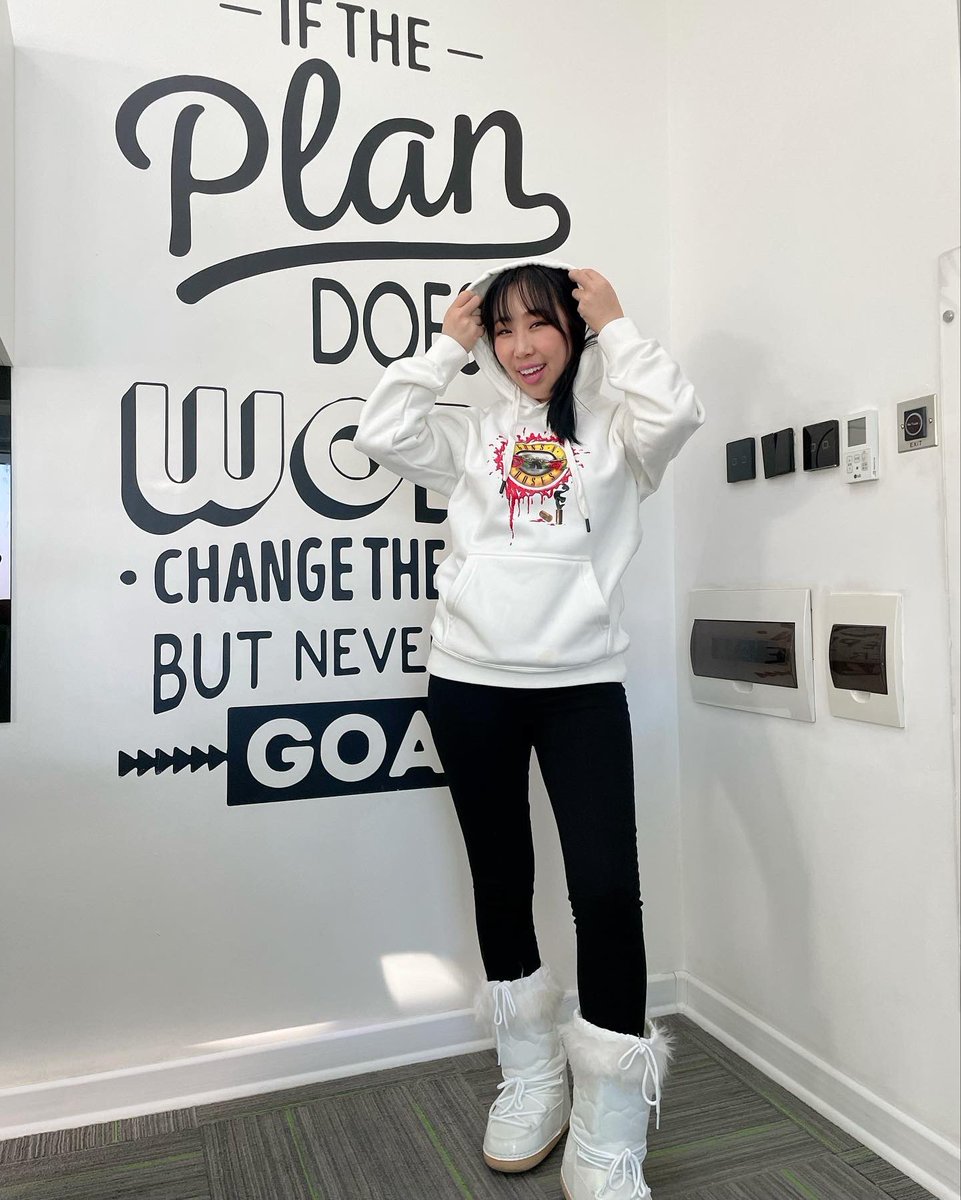 JZolzaya's tweet photo. Төлөвлөгөө тань бүтэхгүй бол өөрчил гэхдээ зорилгоосоо бүү ухар. 2023 оны төлөвлөгөөгөө гаргаж байгаа бол манай чиглүүлэг воркшоп сургалтыг авахыг зөвлөж байна. Тоглох хэрэггүй. Бич, Чатаар танилцуулга явуулая. 🤍💡🤟🚀
#planning2023 #goodvibes #funworking #smscenter https://t.co/gKihtKU5J1