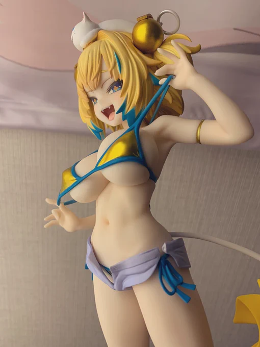 パインのフィギュア肉付き良すぎて最高や 